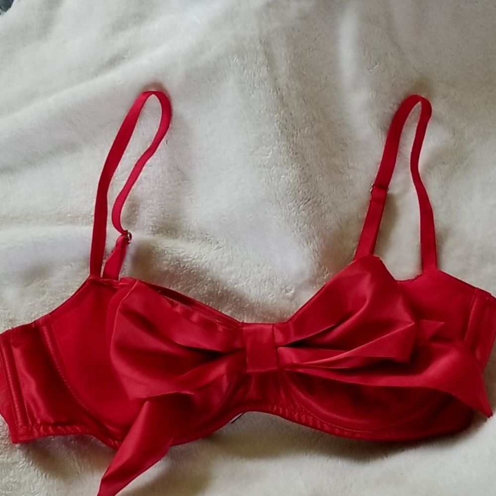 Victoria secret red bow bra